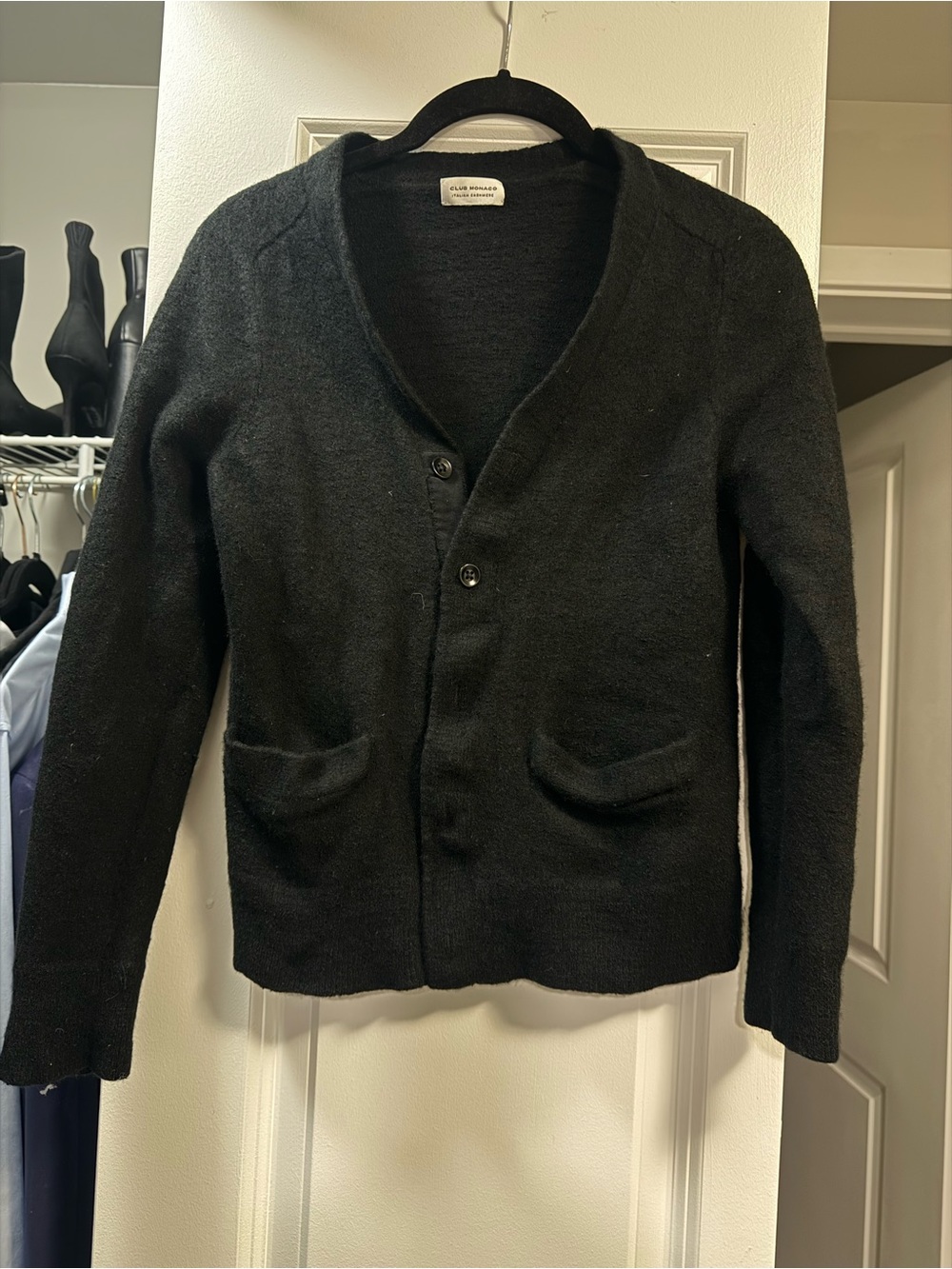 100% cashmere Club Monaco Black V-Neck Wool Blend Cardigan Sweater